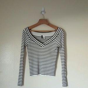 🌻 H&M Striped Over-The-Shoulder Sweater Crop